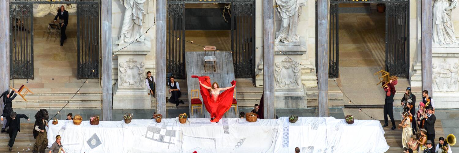 Jedermann von Hugo von Hofmannsthal, Salzburger Festspiele 2015, Hintergrund: Salzburger Dom | © Tourismus Salzburg
