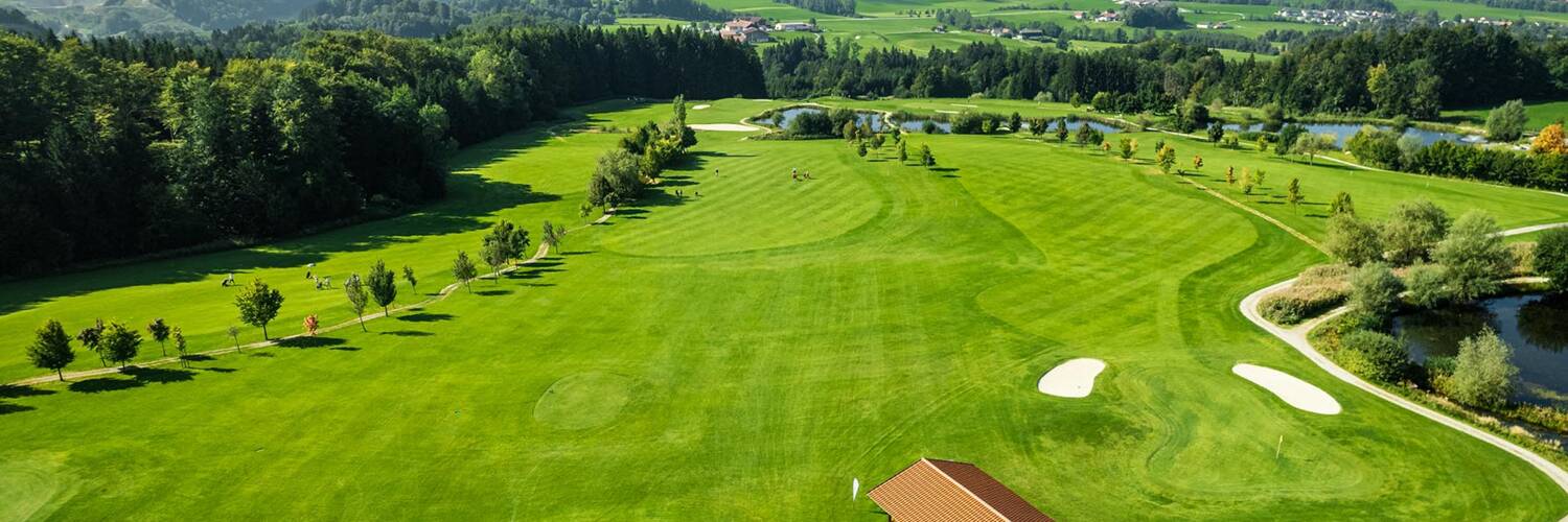 Blick auf den Golfplatz Römergolf Eugendorf | © TVB Eugendorf