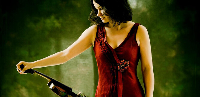 Patricia Kopatchinskaja_Salzburger Festspiele | © Marco Borggreve