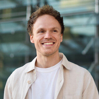 Alexandre Tharaud | © Elena Ramirez