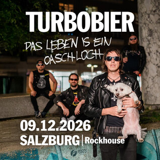 A musical event with the band Turbobier. The picture shows the musicians in an urban environment, surrounded by trees and a graffiti-decorated background. | © Turbobier, Rockhouse Salzburg